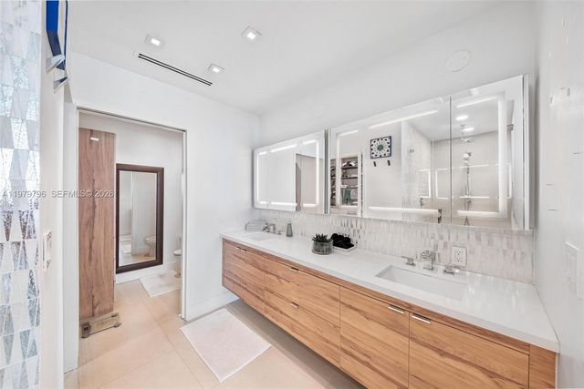 2020 N Bayshore Dr 2510, Miami, FL 33137