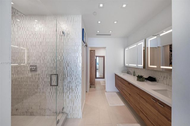 2020 N Bayshore Dr 2510, Miami, FL 33137