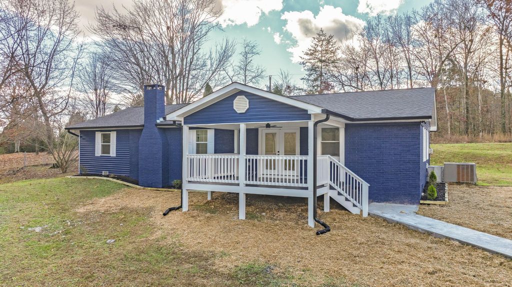 520 Tennessee Street, Spring City, TN 37381