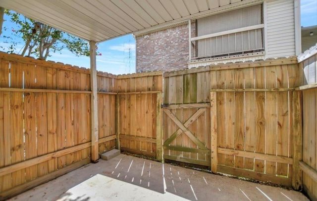 7600 Emmett F Lowry Expressway 313, Texas City, TX 77591