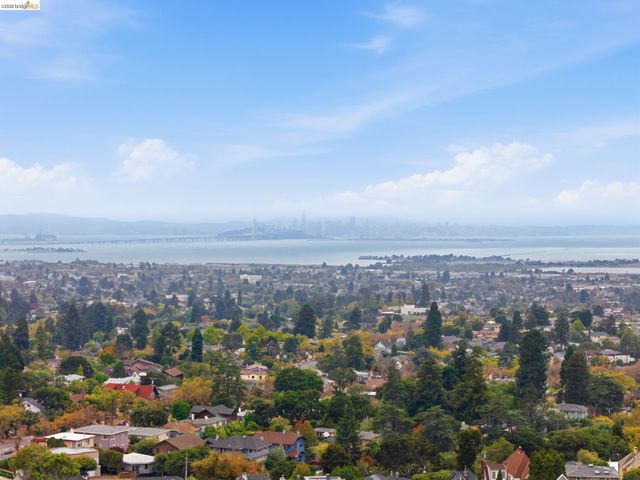 824 Oxford St, Berkeley, CA 94707