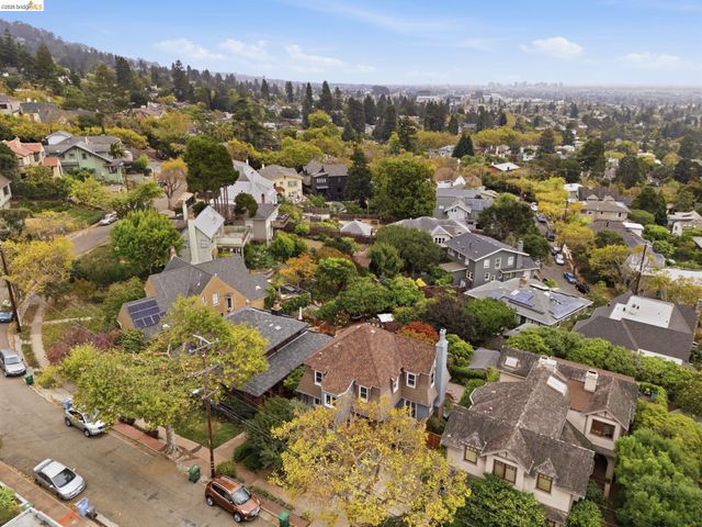 824 Oxford St, Berkeley, CA 94707
