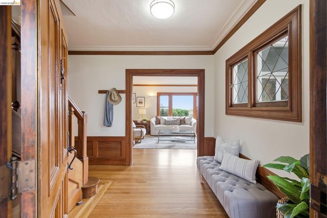 824 Oxford St, Berkeley, CA 94707