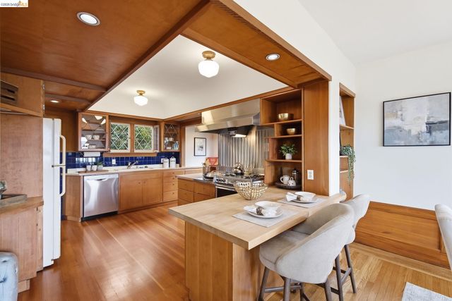 824 Oxford St, Berkeley, CA 94707