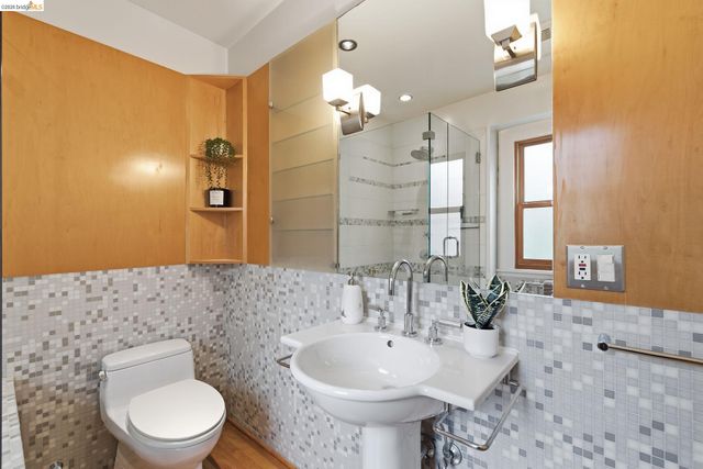 824 Oxford St, Berkeley, CA 94707