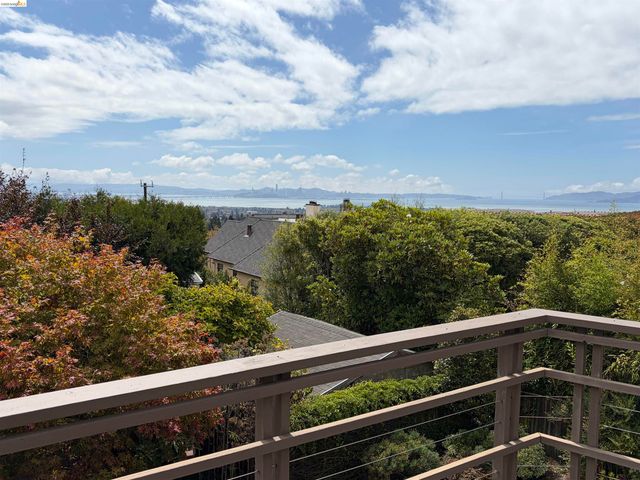 824 Oxford St, Berkeley, CA 94707