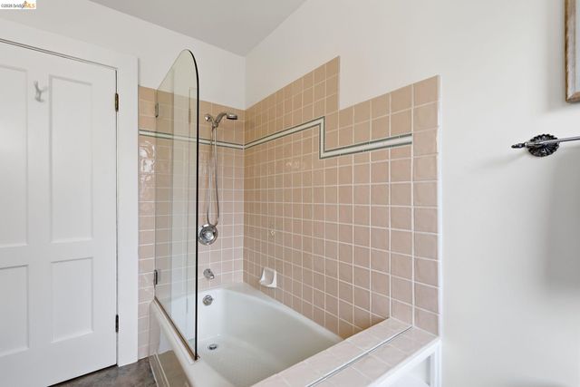 824 Oxford St, Berkeley, CA 94707