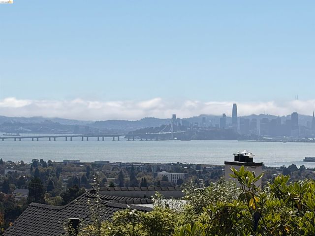 824 Oxford St, Berkeley, CA 94707