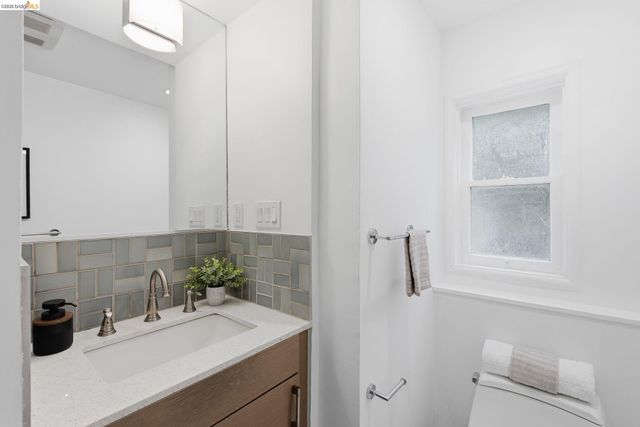 824 Oxford St, Berkeley, CA 94707
