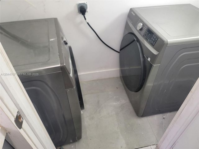 512 NW 96th Street B, Miami, FL 33150