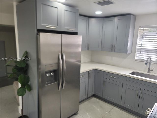 512 NW 96th Street B, Miami, FL 33150