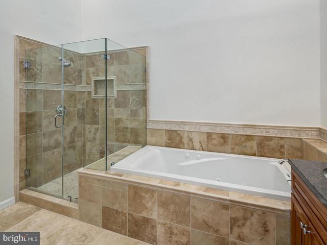 10723 GLOXINIA, Rockville, MD 20852