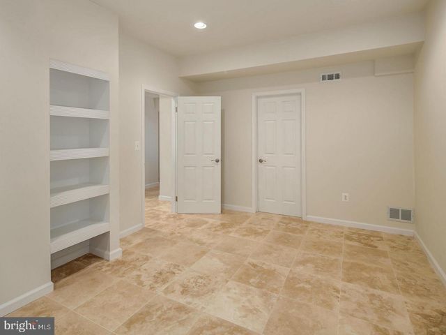 10723 GLOXINIA, Rockville, MD 20852