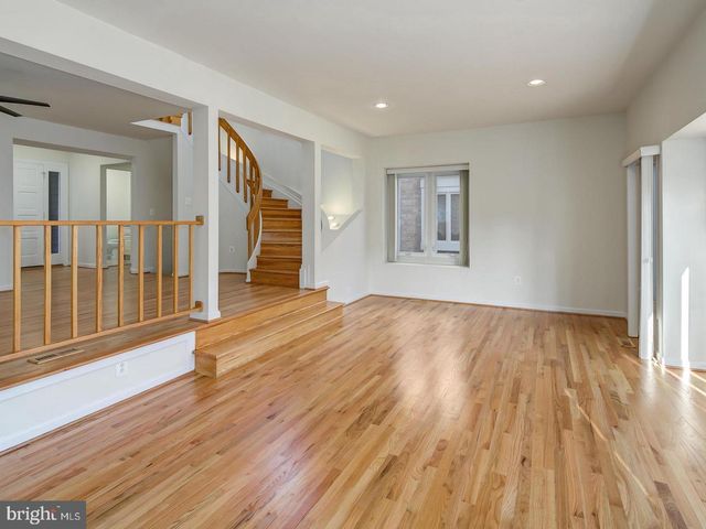 10723 GLOXINIA, Rockville, MD 20852