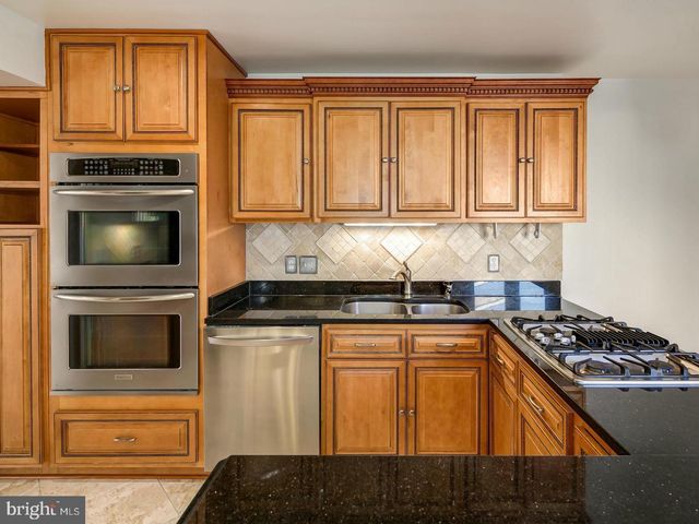 10723 GLOXINIA, Rockville, MD 20852