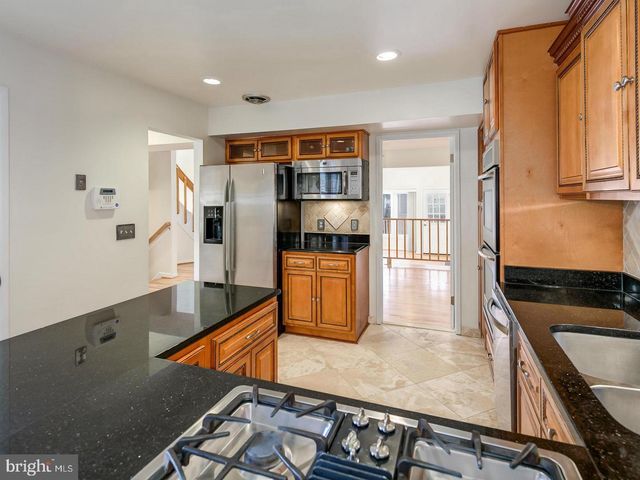 10723 GLOXINIA, Rockville, MD 20852