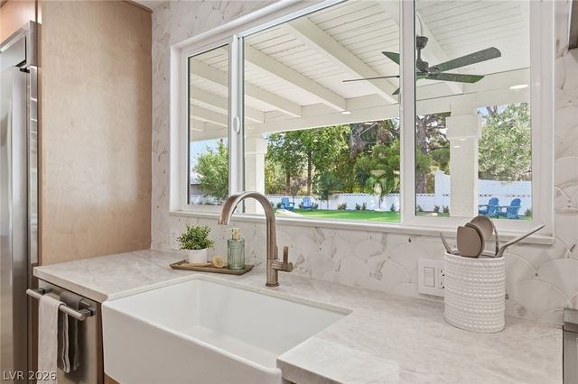 6980 Mira Vista Street, Las Vegas, NV 89120
