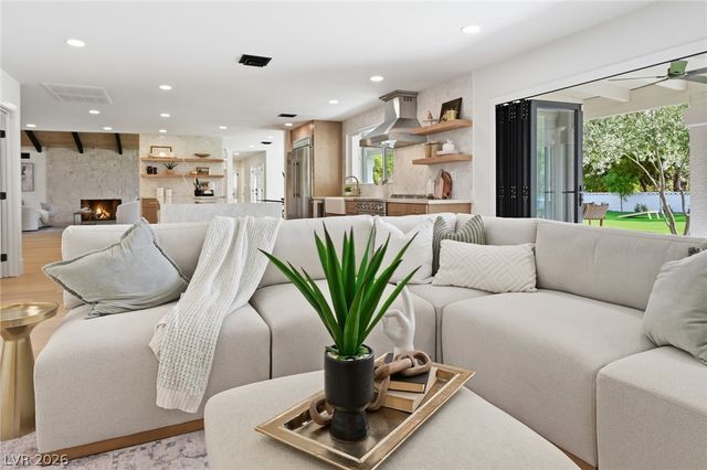 6980 Mira Vista Street, Las Vegas, NV 89120
