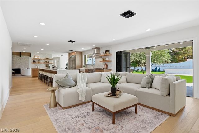 6980 Mira Vista Street, Las Vegas, NV 89120