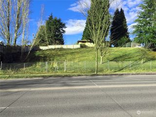 9456 13th Avenue SW, Seattle, WA 98108