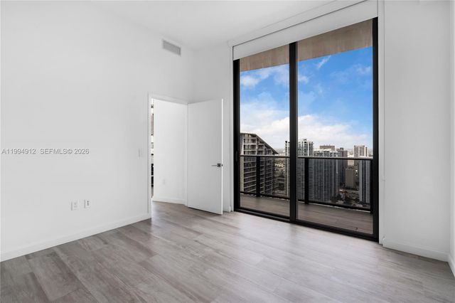 45 SW 9th St 4708, Miami, FL 33130