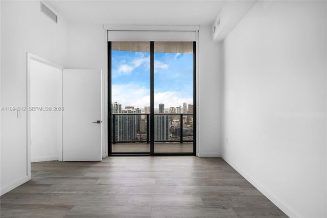 45 SW 9th St 4708, Miami, FL 33130