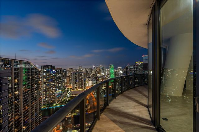 45 SW 9th St 4708, Miami, FL 33130