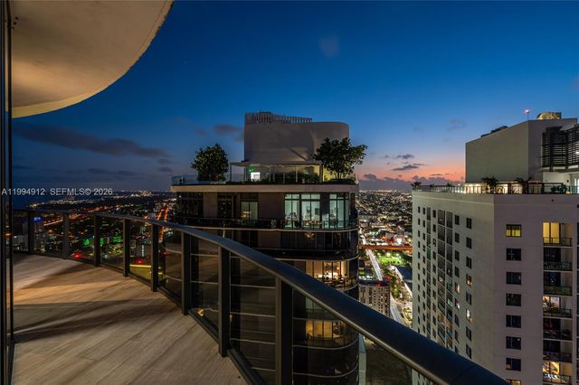 45 SW 9th St 4708, Miami, FL 33130