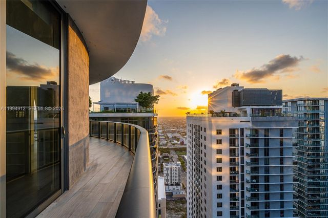 45 SW 9th St 4708, Miami, FL 33130