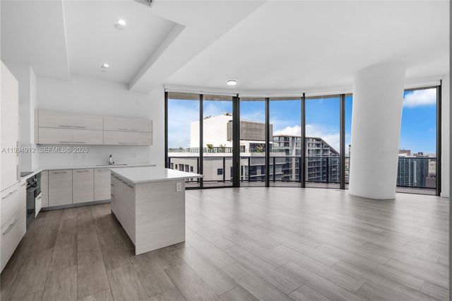 45 SW 9th St 4708, Miami, FL 33130