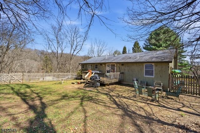 12 Pleasant View Dr, West Milford Twp., NJ 07480
