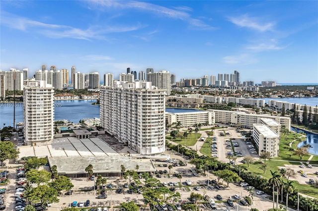 3675 N Country Club Dr 410, Aventura, FL 33180