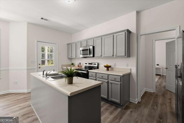 125 Kevins Drive, Hampton, GA 30228