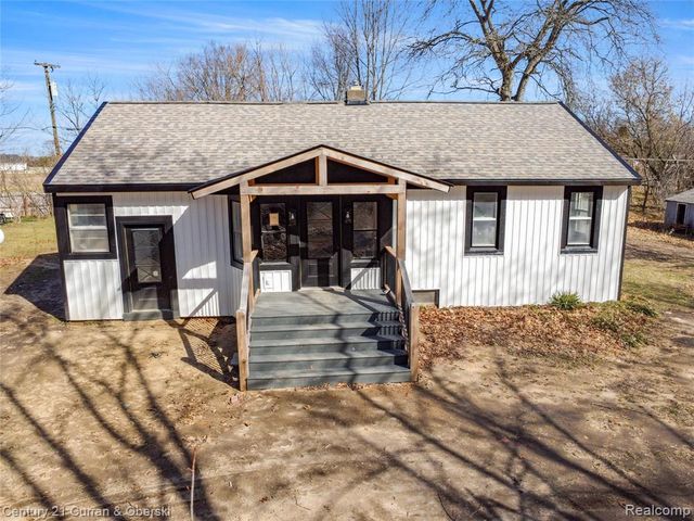 4296 Burgess Road, Pinckney, MI 48169
