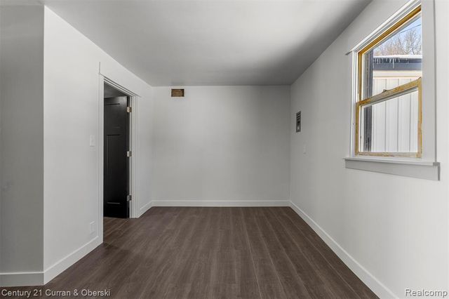 4296 Burgess Road, Pinckney, MI 48169