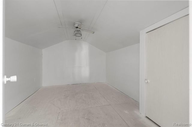 4296 Burgess Road, Pinckney, MI 48169