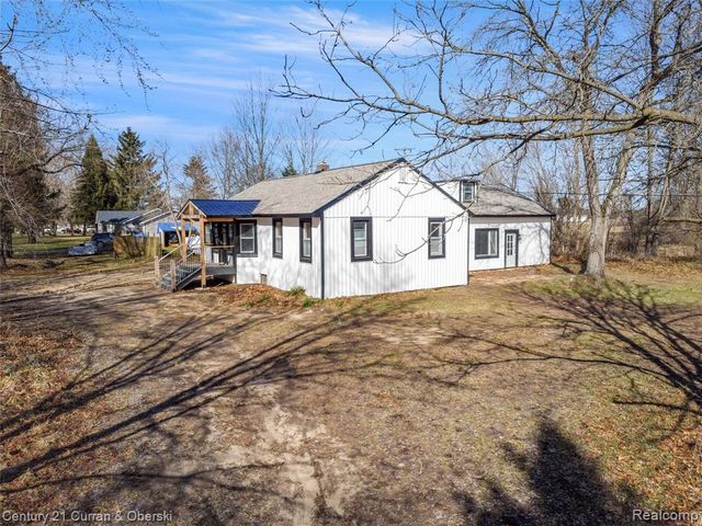 4296 Burgess Road, Pinckney, MI 48169
