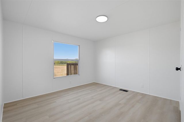 3299 Dale LN, Dale, TX 78616