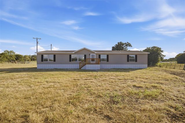3299 Dale LN, Dale, TX 78616