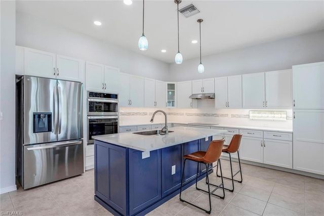 1880 Par DR, Naples, FL 34120