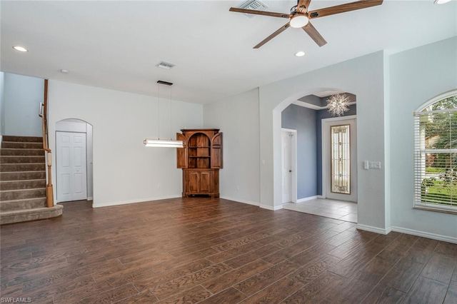 1880 Par DR, Naples, FL 34120