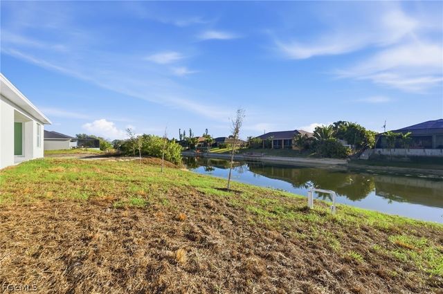 2105 NE 1st AVE, Cape Coral, FL 33909