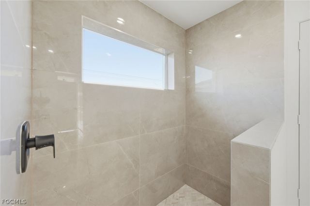 2105 NE 1st AVE, Cape Coral, FL 33909