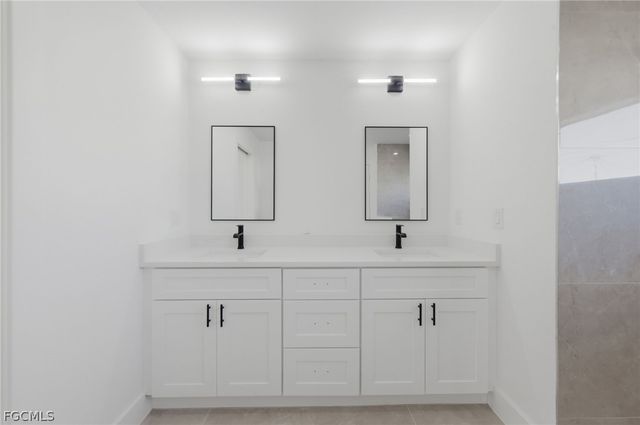 2105 NE 1st AVE, Cape Coral, FL 33909