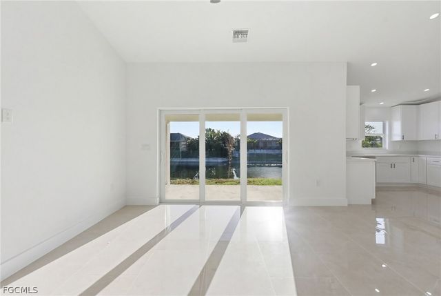 2105 NE 1st AVE, Cape Coral, FL 33909