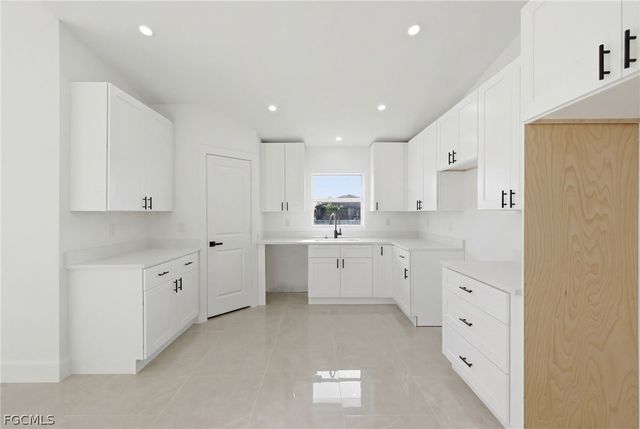 2105 NE 1st AVE, Cape Coral, FL 33909