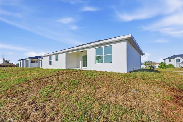 2105 NE 1st AVE, Cape Coral, FL 33909