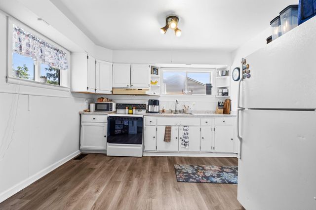 1338 Clarfield Avenue, Columbus, OH 43207