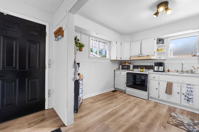 1338 Clarfield Avenue, Columbus, OH 43207
