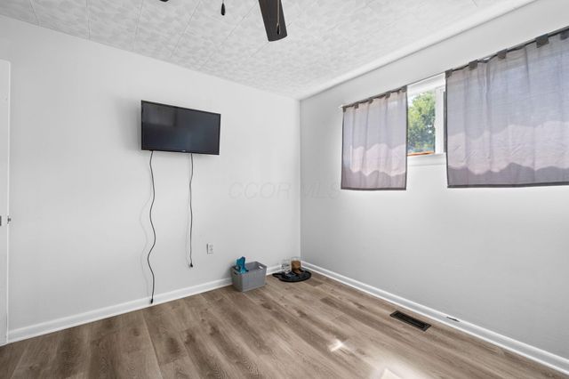1338 Clarfield Avenue, Columbus, OH 43207